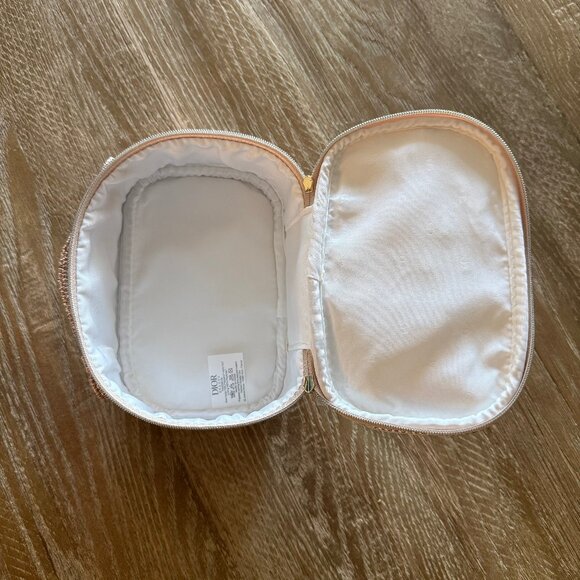 Dior Beauty Pouch - Picture 3 of 4